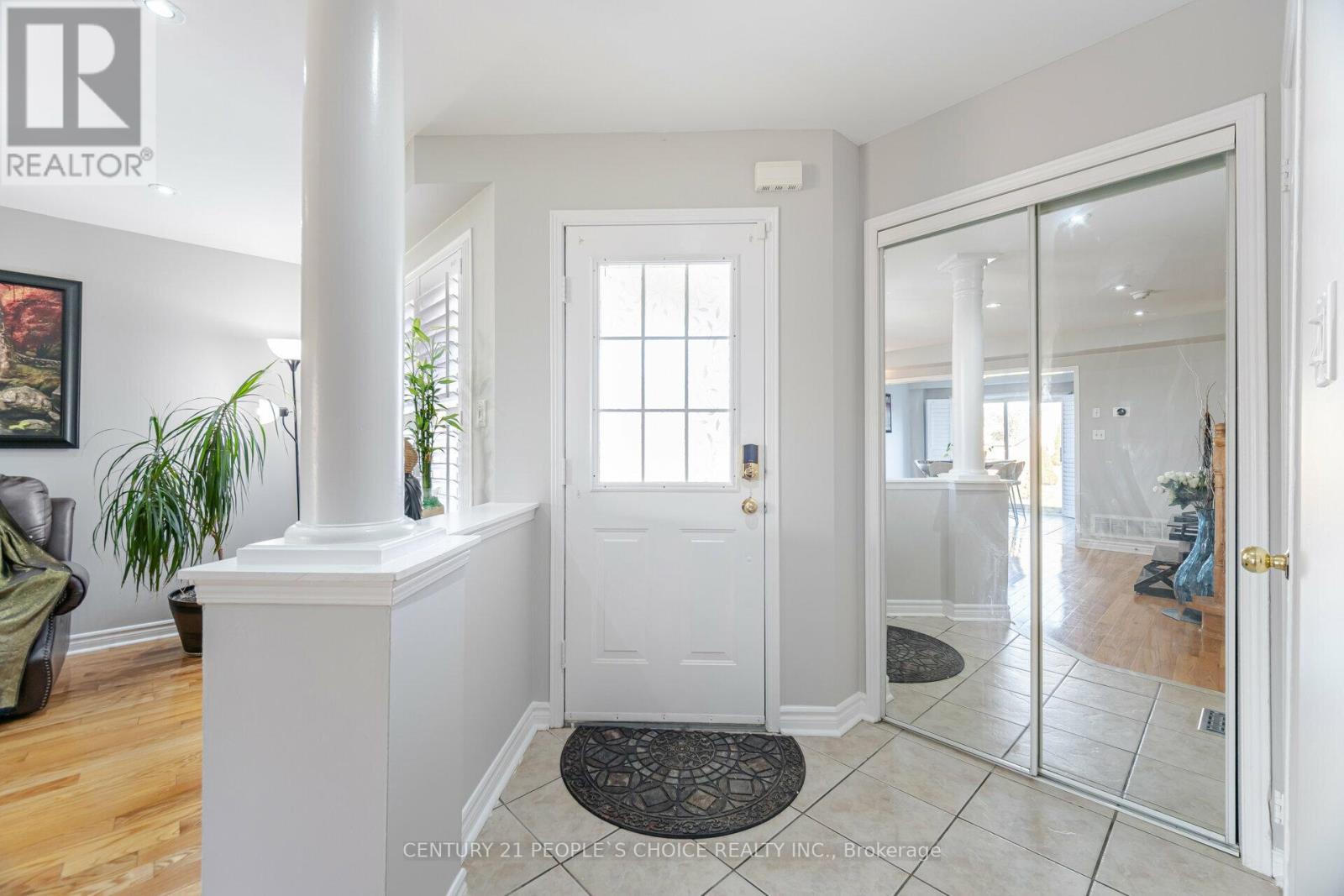 7598 Black Walnut Trail, Mississauga, Ontario  L5N 8A7 - Photo 6 - W12294702