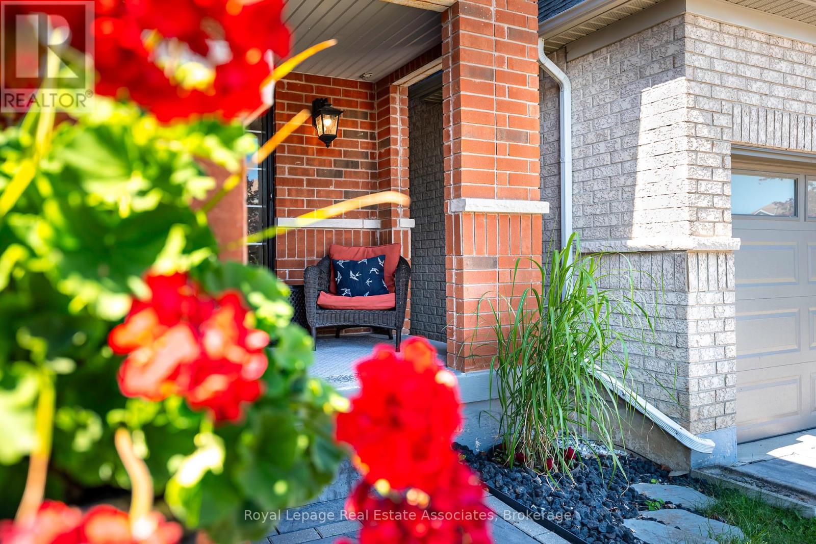 Property at 91 SNOWBERRY CRESCENT image 3