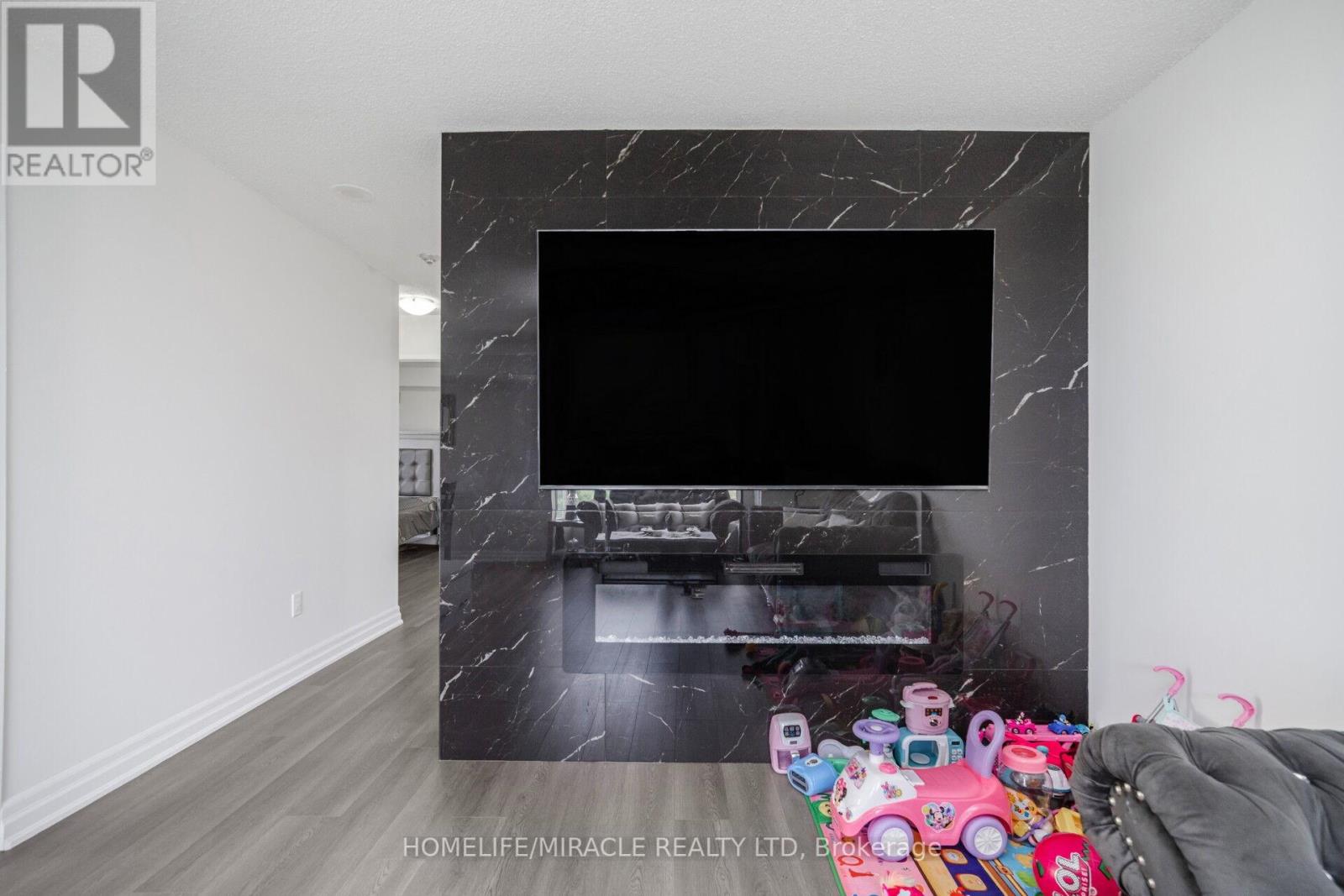 1204 - 3077 Weston Road, Toronto, Ontario  M9M 3A1 - Photo 17 - W12299486
