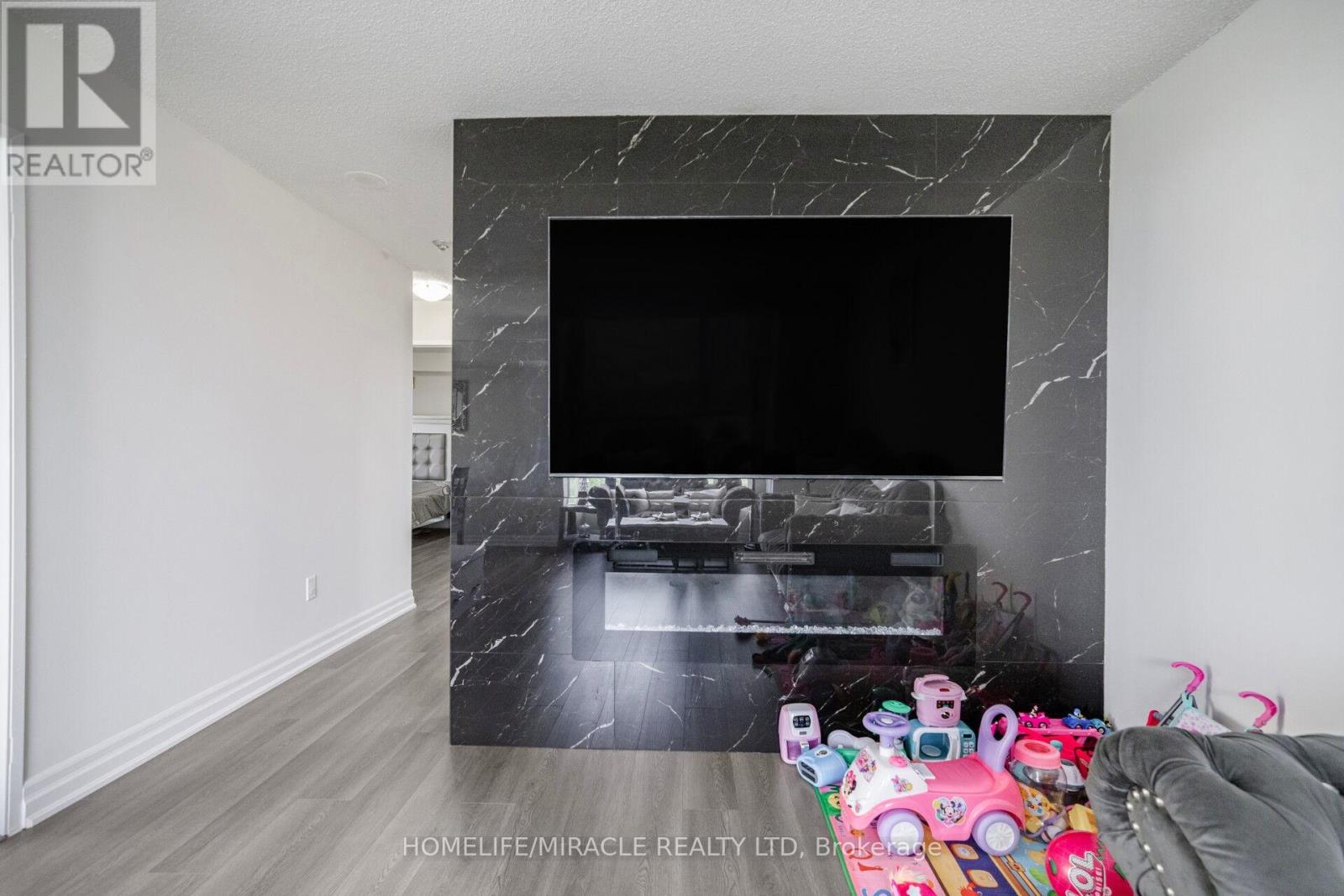 1204 - 3077 Weston Road, Toronto, Ontario  M9M 3A1 - Photo 18 - W12299486
