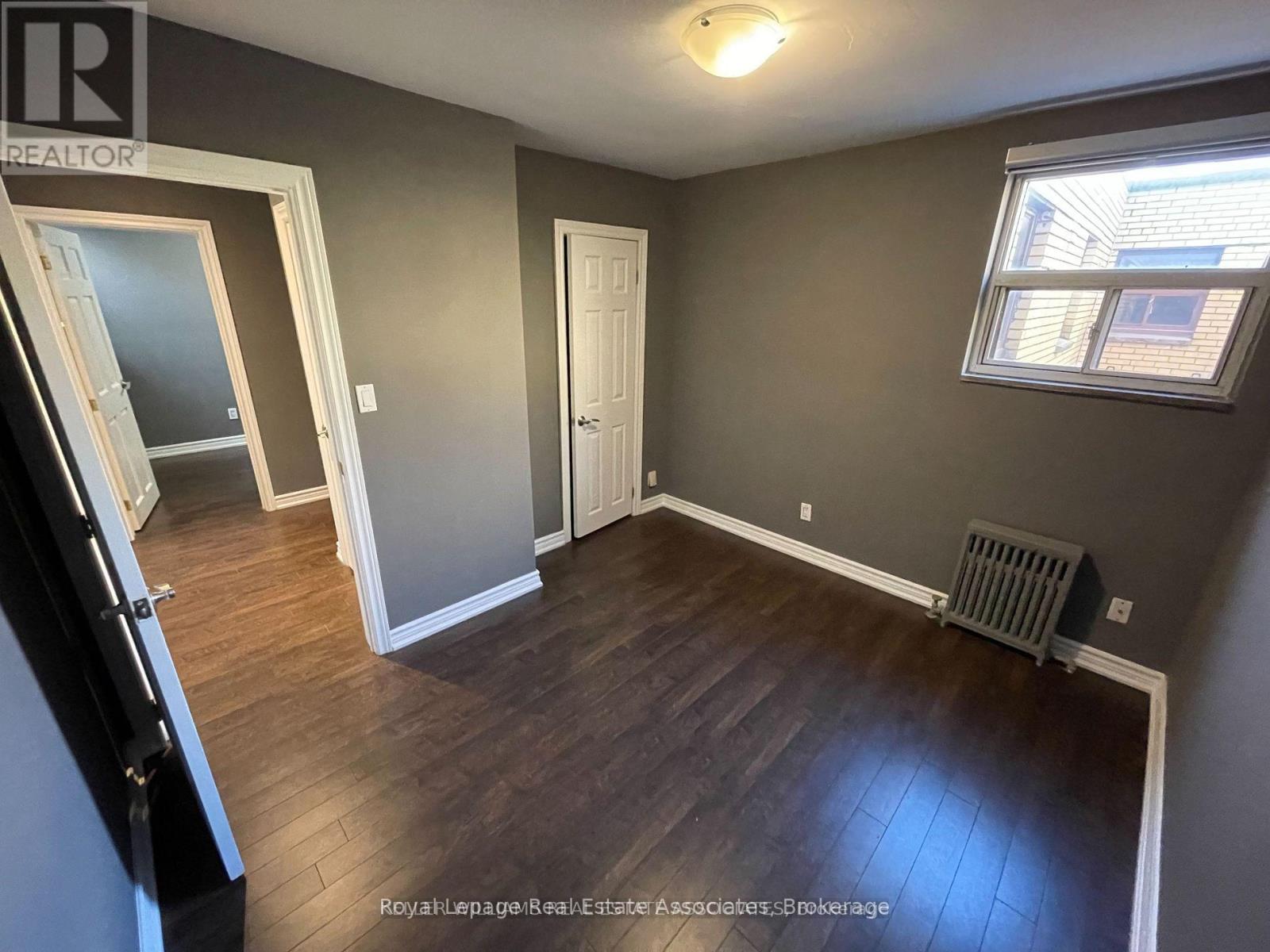 233 Lakeshore Road E, Mississauga, Ontario  L5G 1G8 - Photo 18 - W12299503
