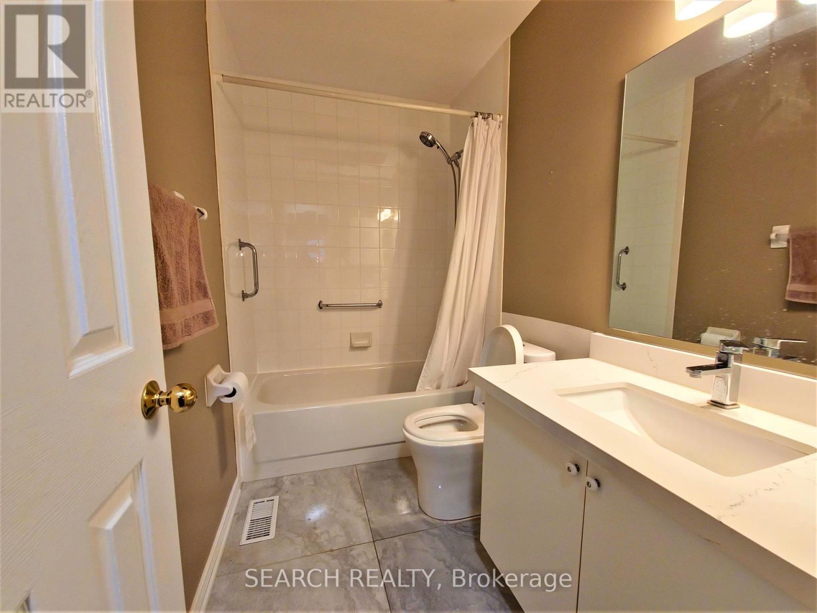 5 Langton Place, Kawartha Lakes, Ontario  K9V 6G9 - Photo 12 - X12297483