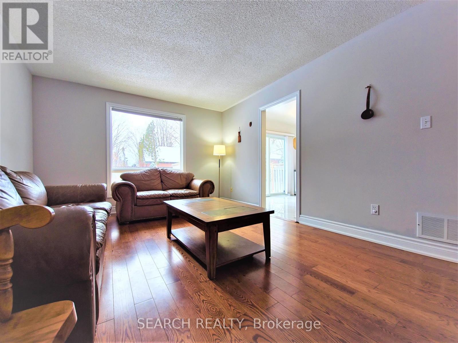 5 Langton Place, Kawartha Lakes, Ontario  K9V 6G9 - Photo 16 - X12297483