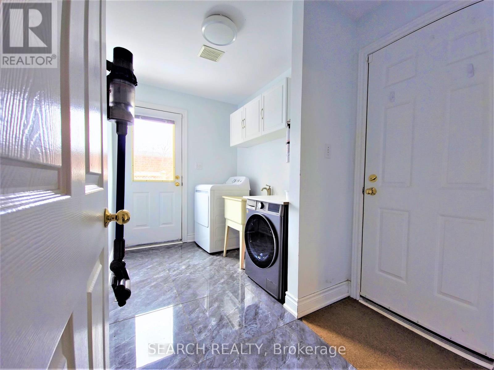 5 Langton Place, Kawartha Lakes, Ontario  K9V 6G9 - Photo 24 - X12297483