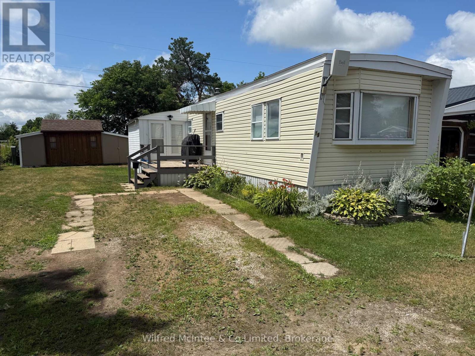 19 Bluejay Crescent, Brockton, Ontario  N0G 2V0 - Photo 17 - X12295664