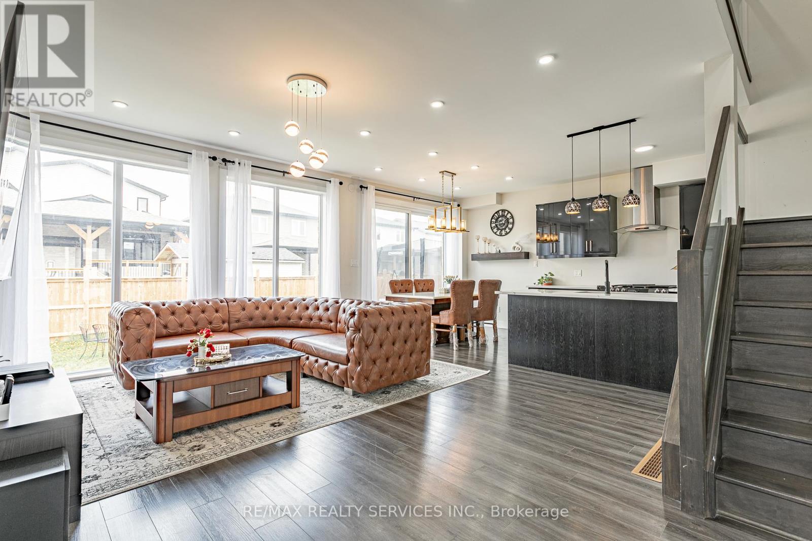 Property at 2227 EVANS BOULEVARD image 5