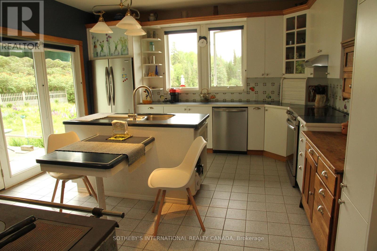 732 Forbes River Road, Thunder Bay Remote Area, Ontario  P0T 1X0 - Photo 29 - X12278948