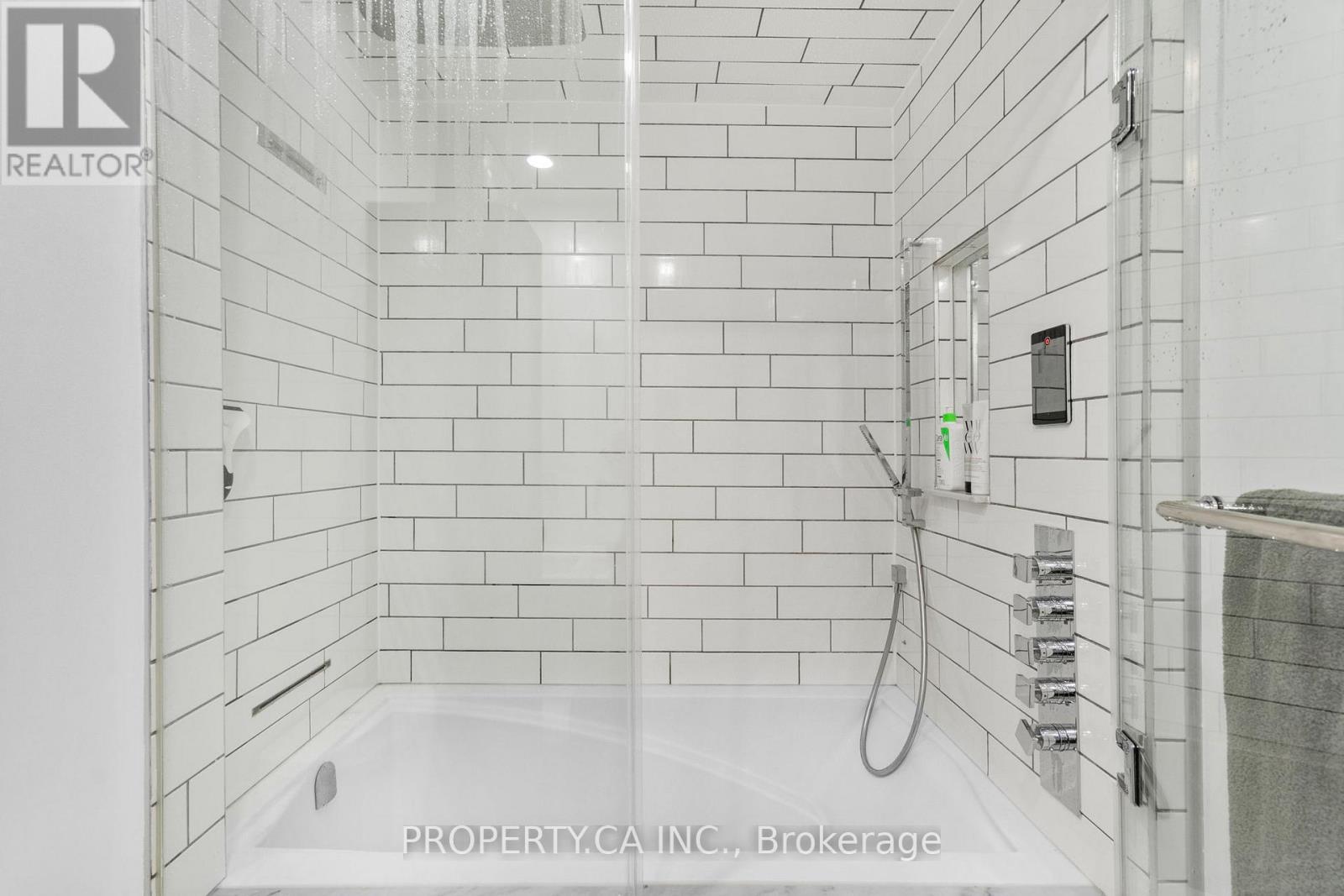 2212 - 170 Sumach Street, Toronto, Ontario  M5A 0C3 - Photo 33 - C12299575