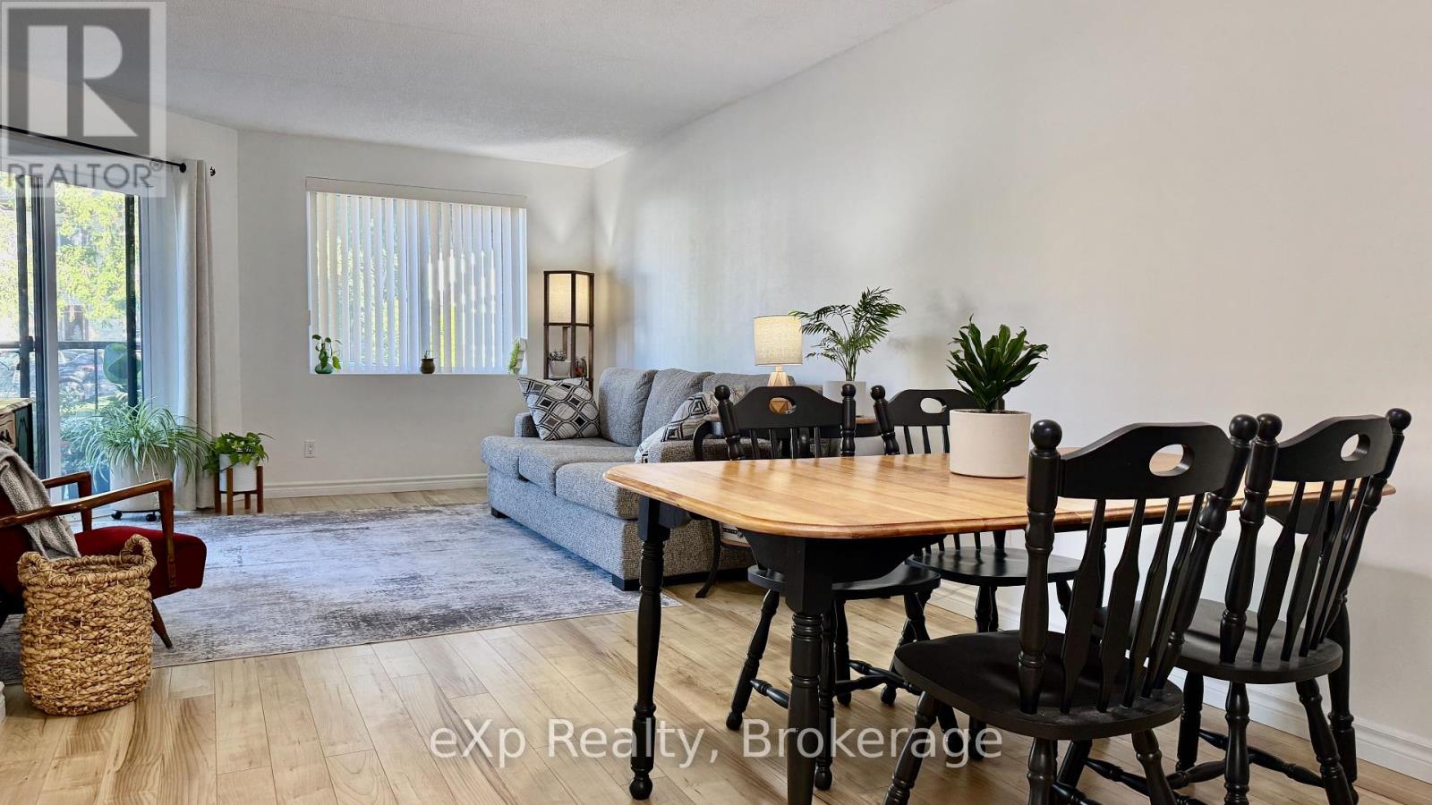 105 - 536 11th Avenue E, Hanover, Ontario  N4N 2S4 - Photo 11 - X12299729