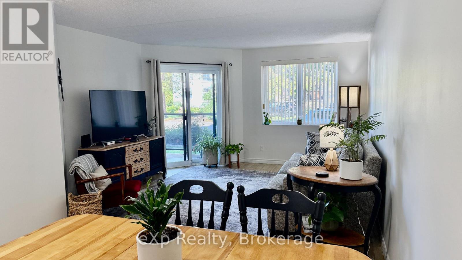 105 - 536 11th Avenue E, Hanover, Ontario  N4N 2S4 - Photo 12 - X12299729