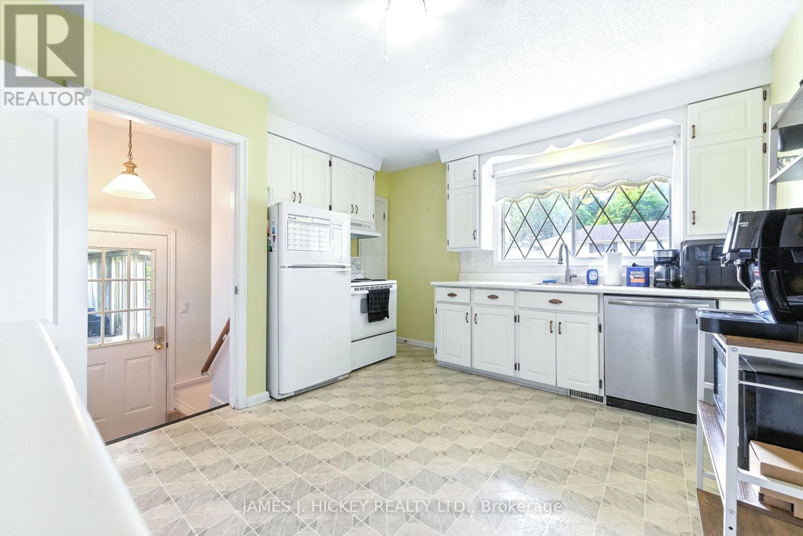 363 Bell Street, Pembroke, Ontario  K8A 2K3 - Photo 10 - X12299797