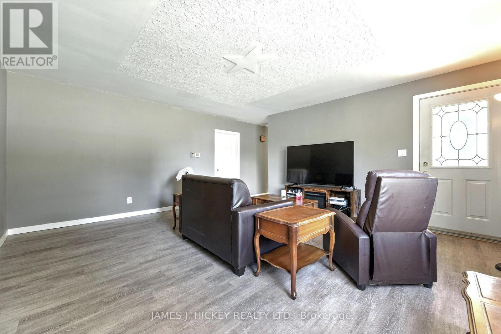 363 Bell Street, Pembroke, Ontario  K8A 2K3 - Photo 3 - X12299797