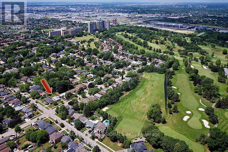 Property at 10 GOLFWOOD HEIGHTS image 2