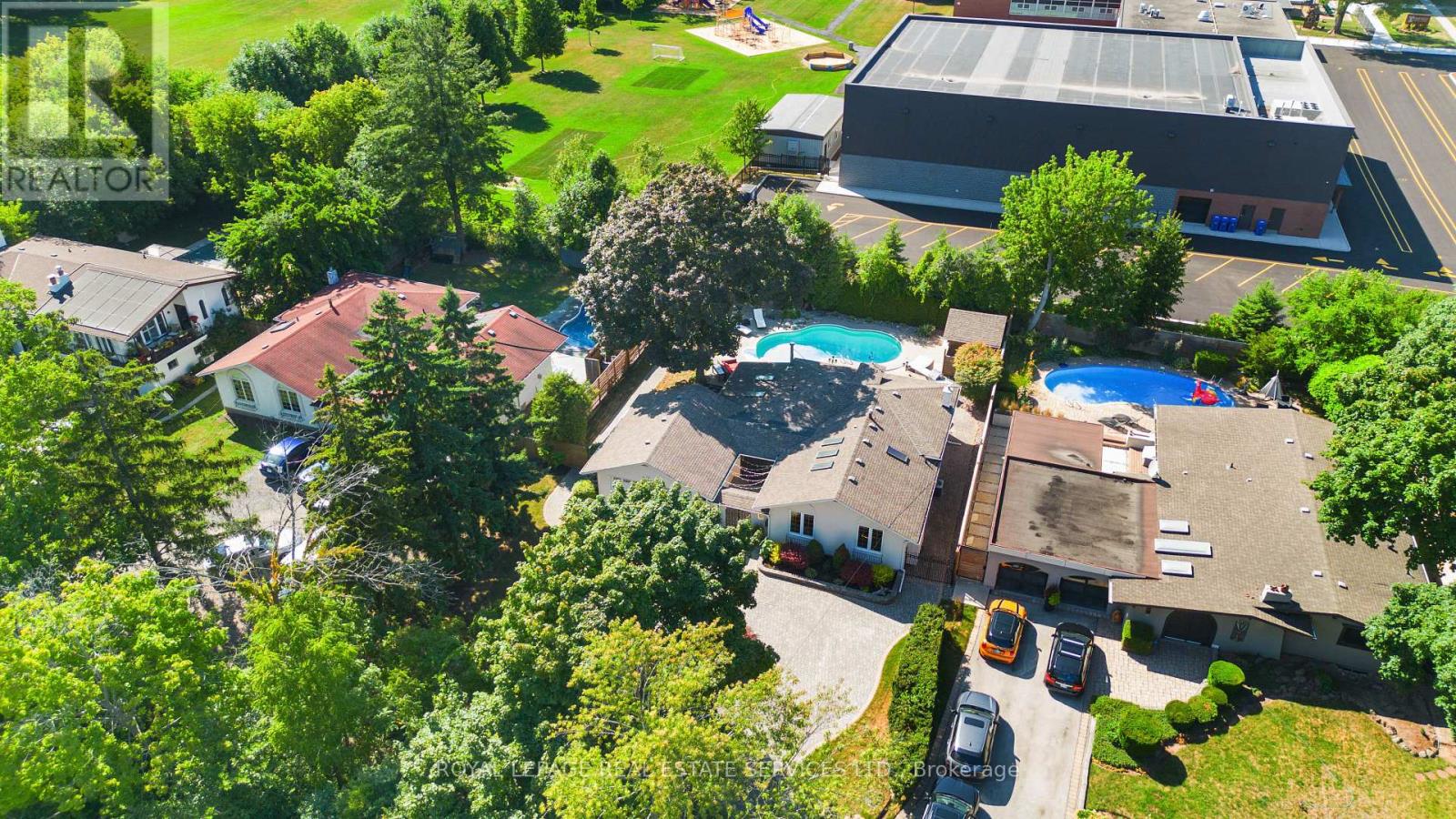 Property at 2019 LAKESHORE ROAD W image 3