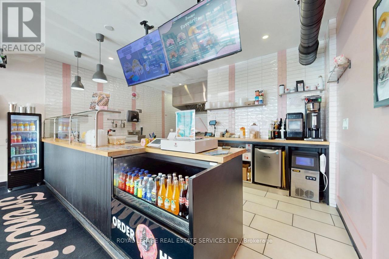 3830 Bloor Street W, Toronto, Ontario  M9B 1K8 - Photo 10 - W12299627