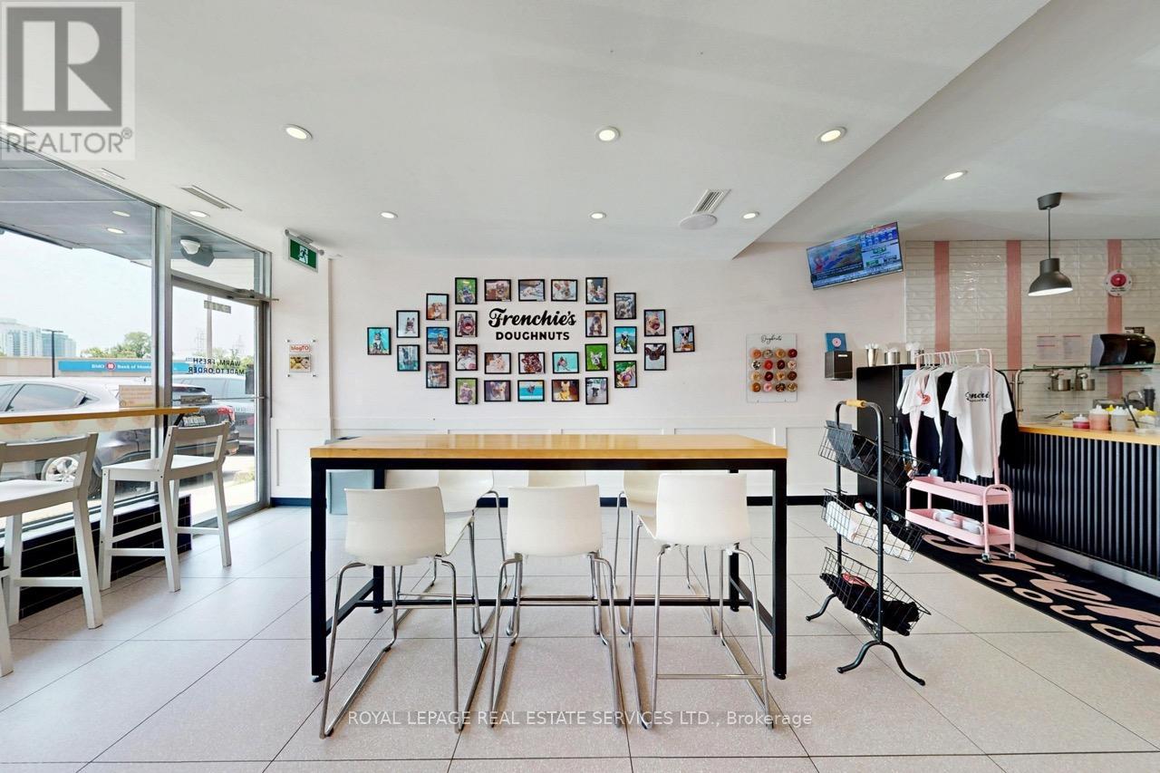 Property at 3830 BLOOR STREET W image 4