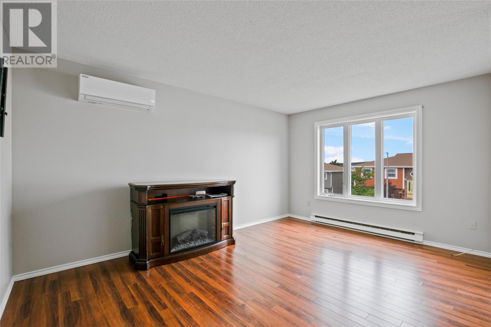 Property at 2 Osmond Place image 3
