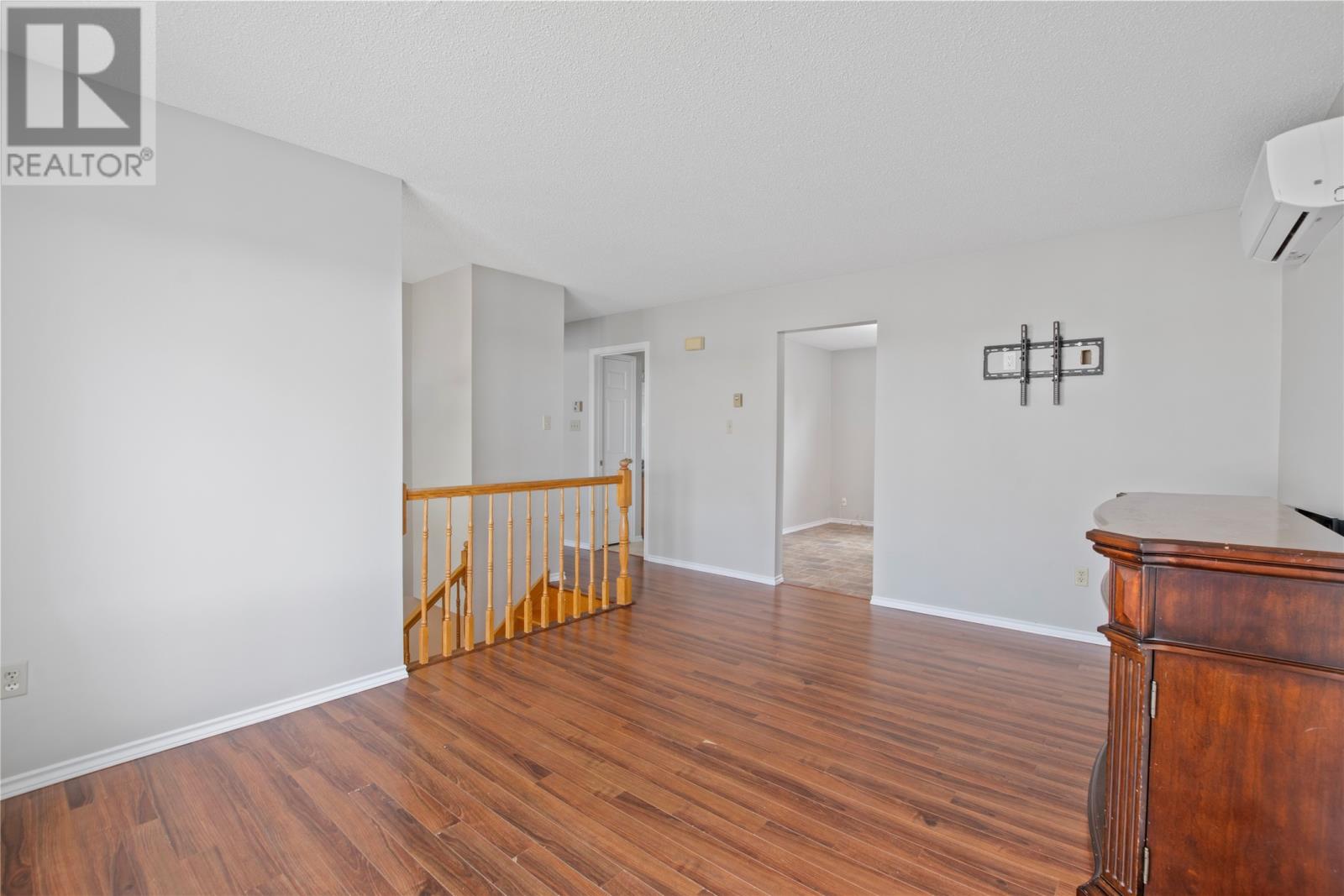 Property at 2 Osmond Place image 4