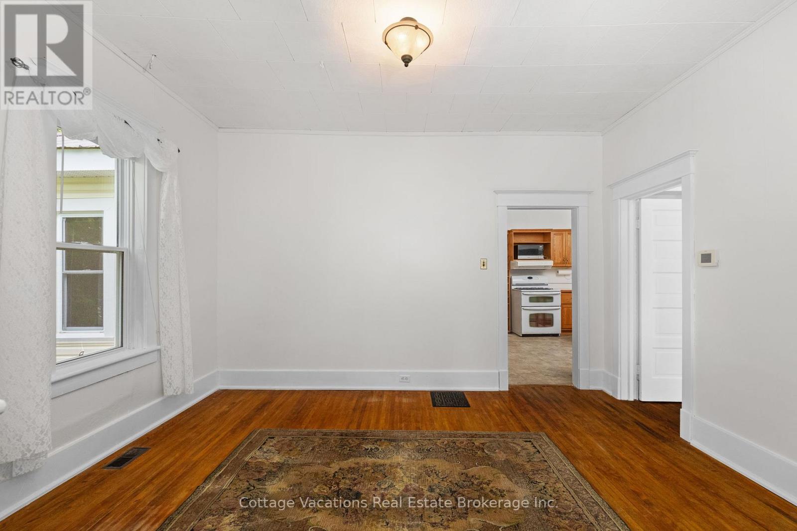 1 Duncan Street E, Huntsville, Ontario P1H 1V9 - Photo 17 - X12241721