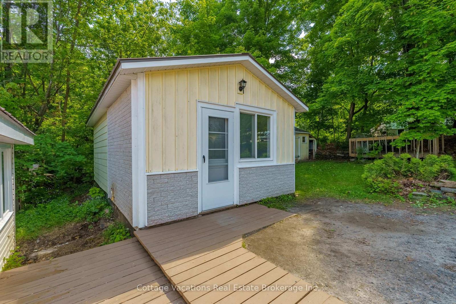 1 Duncan Street E, Huntsville, Ontario P1H 1V9 - Photo 30 - X12241721