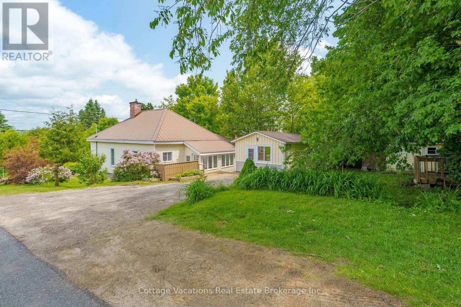 1 Duncan Street E, Huntsville, Ontario P1H 1V9 - Photo 42 - X12241721