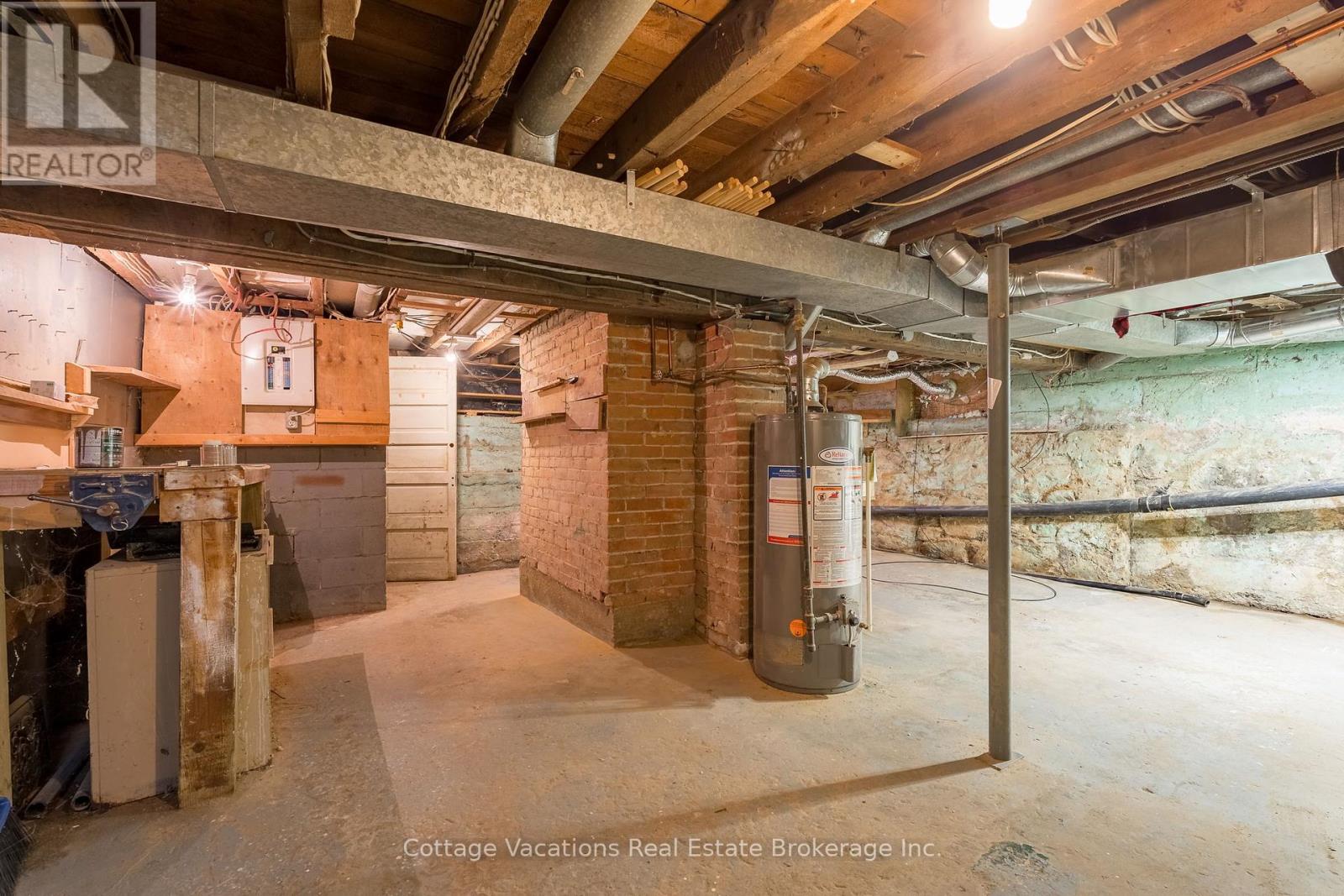 1 Duncan Street E, Huntsville, Ontario P1H 1V9 - Photo 45 - X12241721