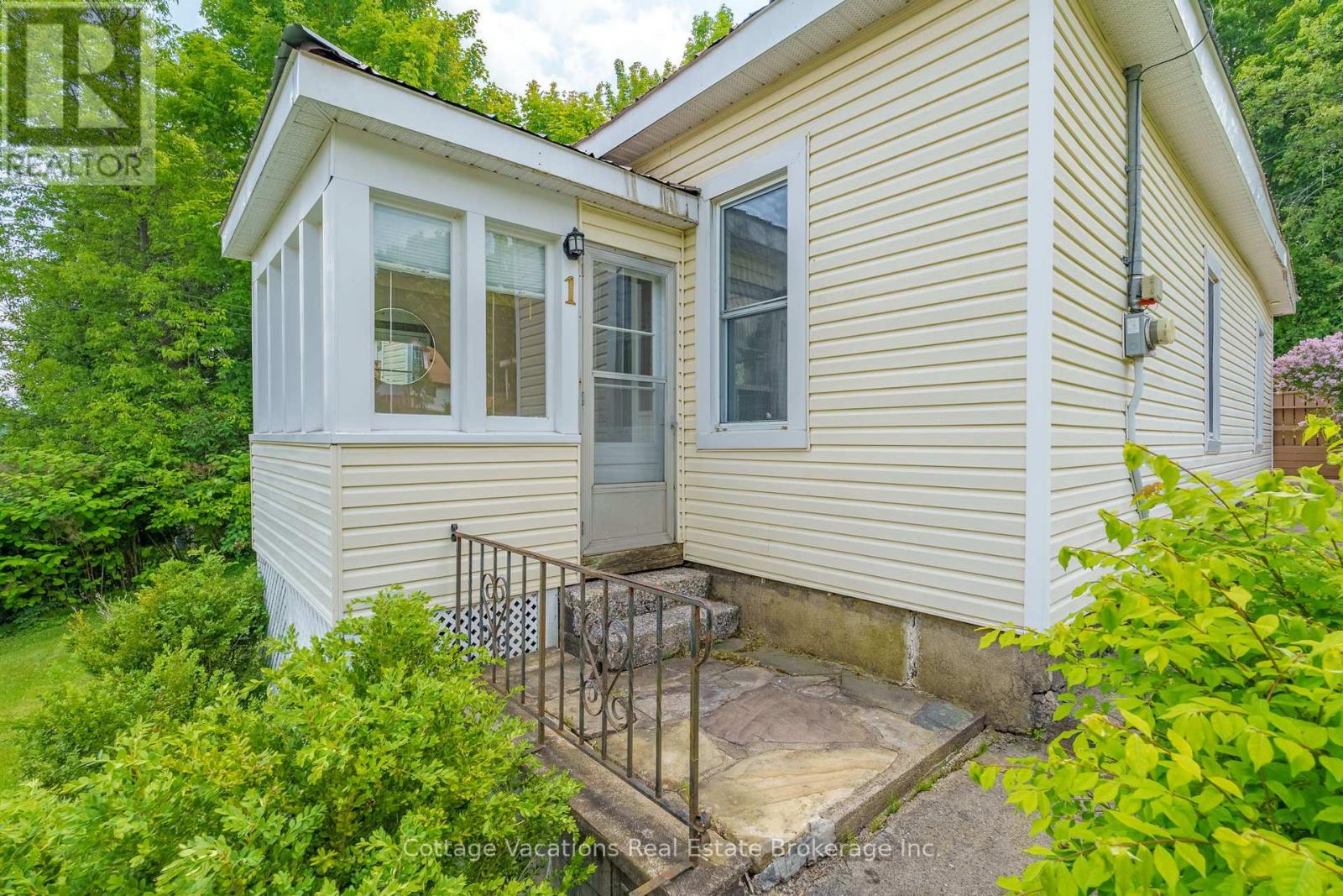 1 Duncan Street E, Huntsville, Ontario P1H 1V9 - Photo 39 - X12241721