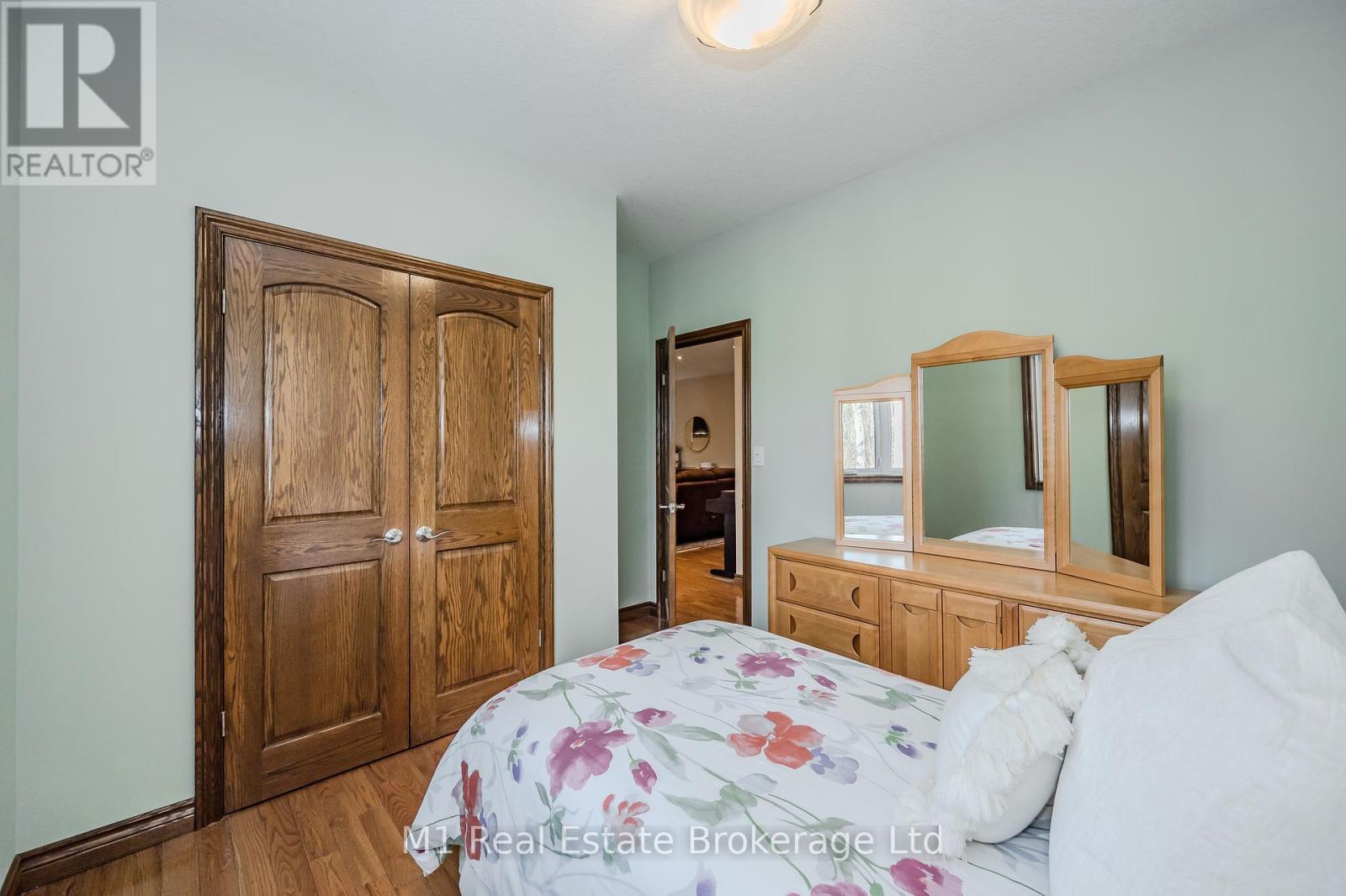 19 - 15 Valley Road, Guelph, Ontario  N1L 0H3 - Photo 30 - X12299522