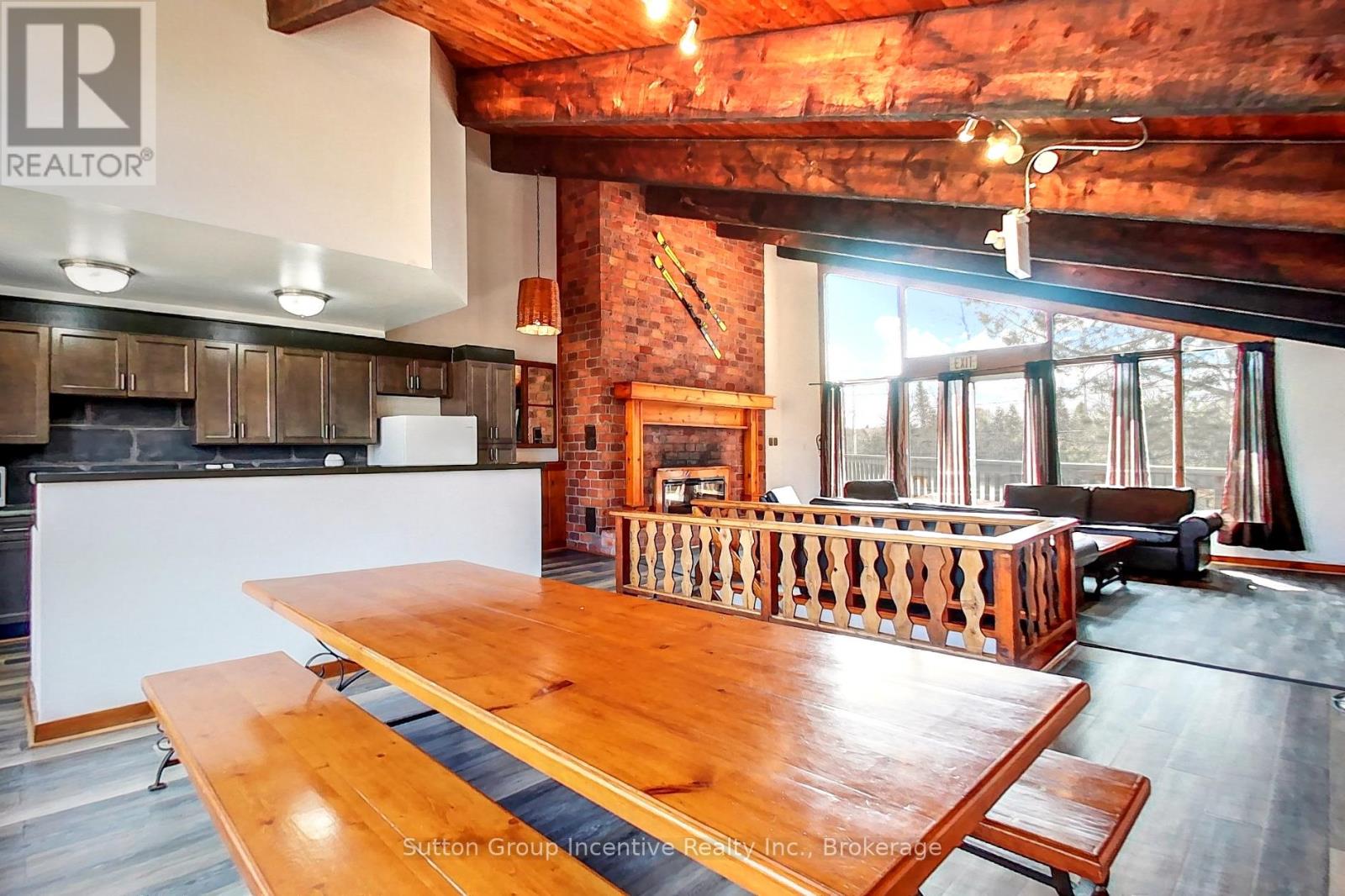 13l - 197 Arlberg Crescent, Blue Mountains, Ontario  L9Y 0M1 - Photo 12 - X12299842