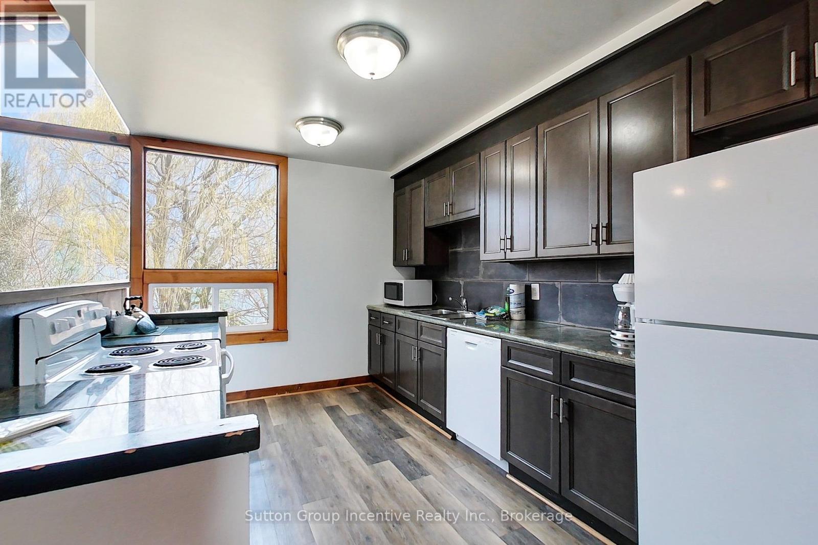 13l - 197 Arlberg Crescent, Blue Mountains, Ontario  L9Y 0M1 - Photo 16 - X12299842