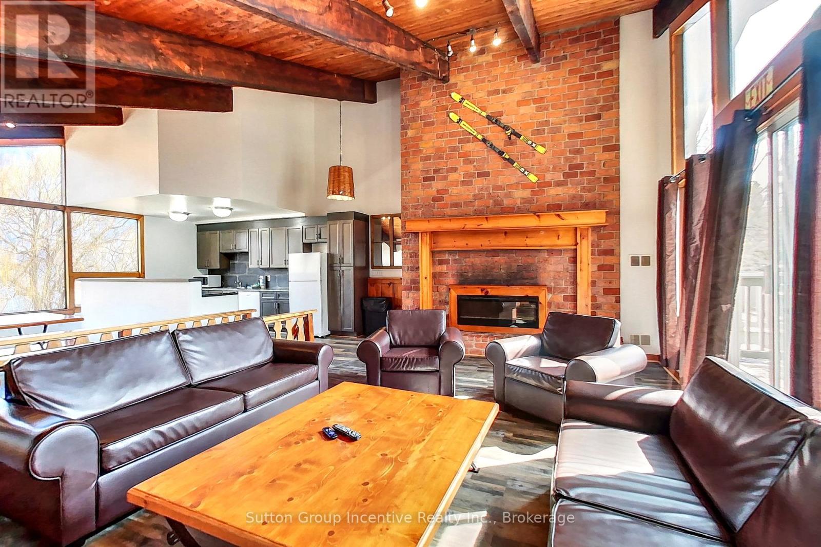 13l - 197 Arlberg Crescent, Blue Mountains, Ontario  L9Y 0M1 - Photo 6 - X12299842