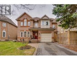 60 SNEDDEN AVENUE, Aurora, Ontario