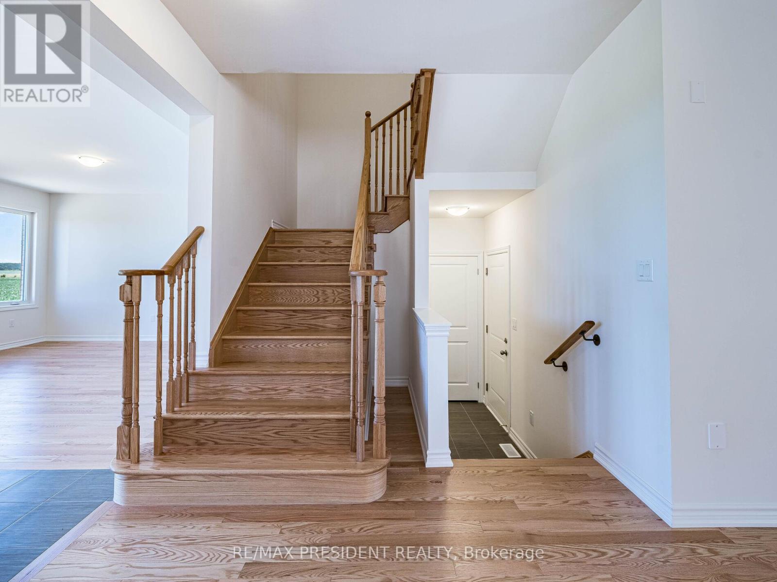 65 Brethet Heights, New Tecumseth, Ontario  L0G 1A0 - Photo 14 - N12299703
