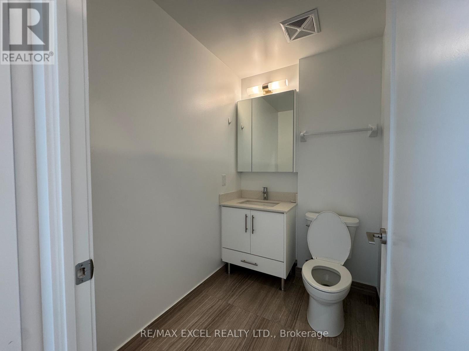 1204 - 95 Oneida Crescent, Richmond Hill, Ontario  L4B 0H5 - Photo 12 - N12299720