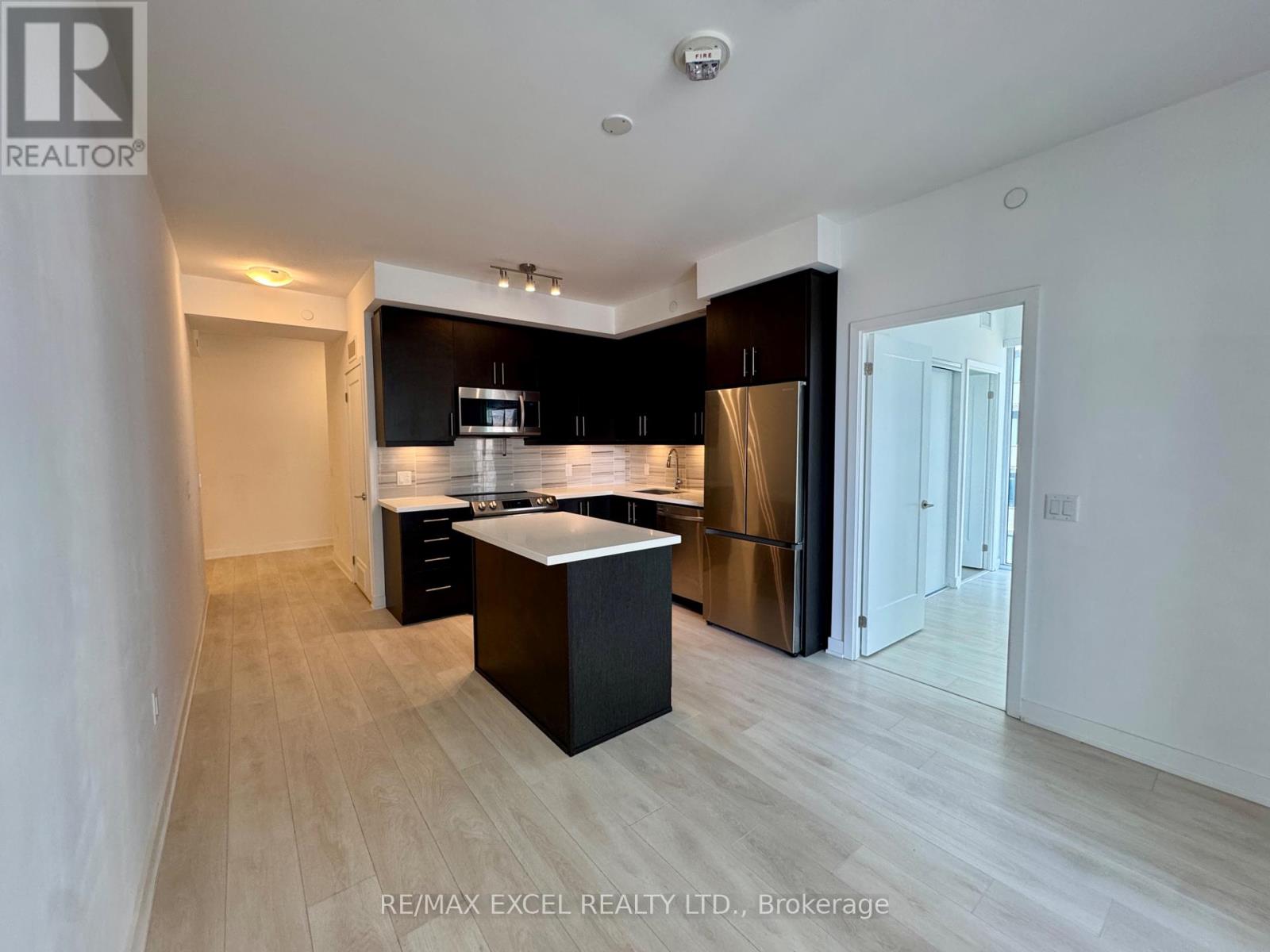 1204 - 95 Oneida Crescent, Richmond Hill, Ontario  L4B 0H5 - Photo 5 - N12299720
