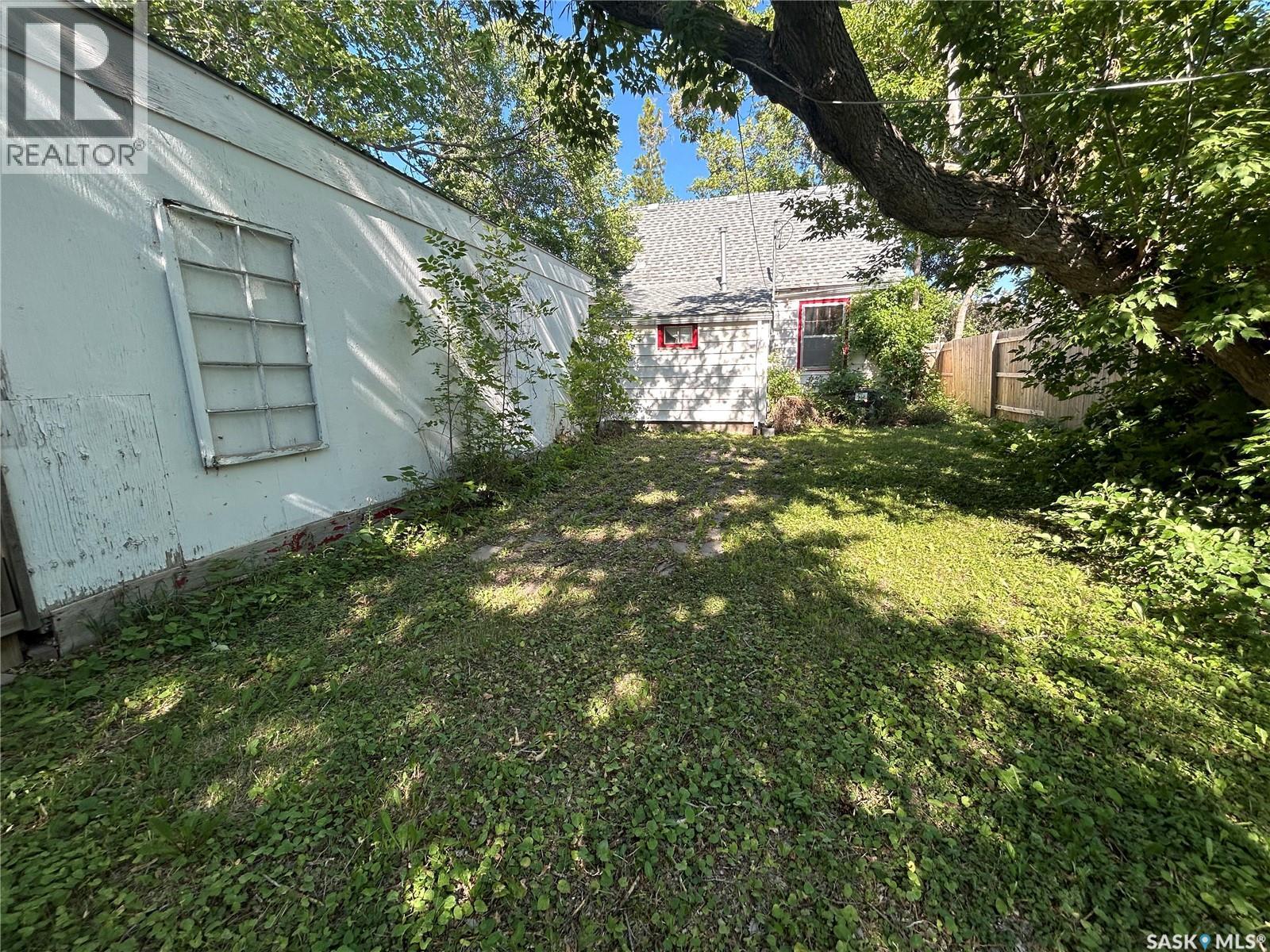 1744 Royal Street, Regina, Saskatchewan  S4T 5A7 - Photo 12 - SK013289