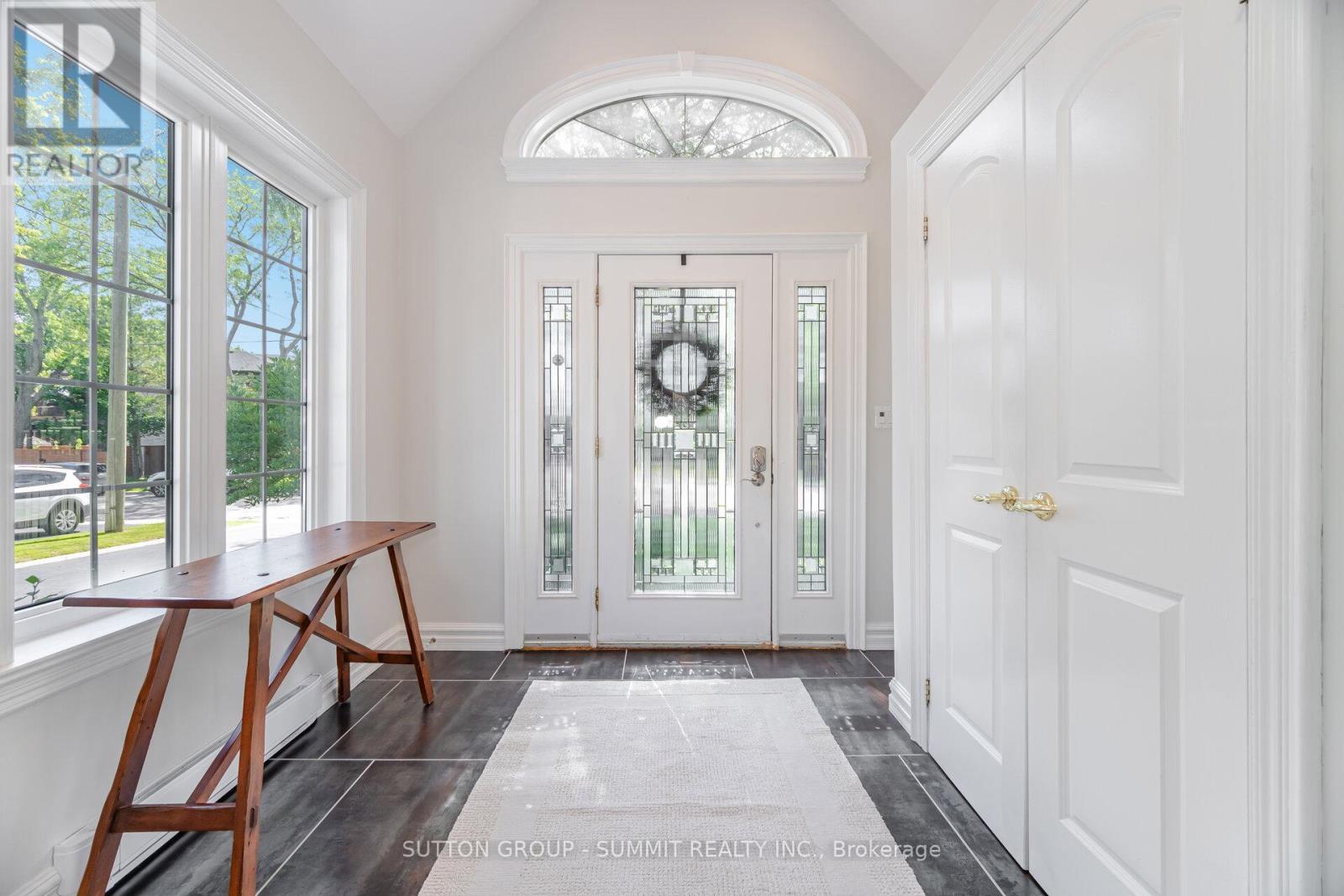 Property at 1195 CRESTDALE ROAD image 4