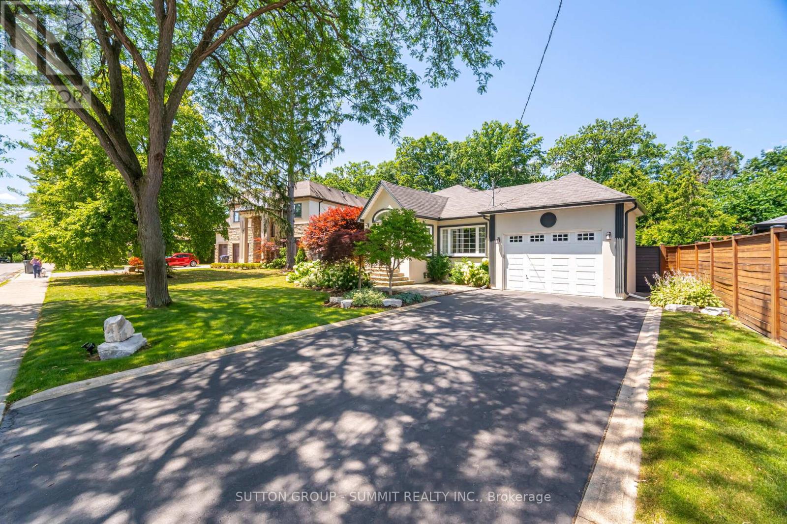 Property at 1195 CRESTDALE ROAD image 3