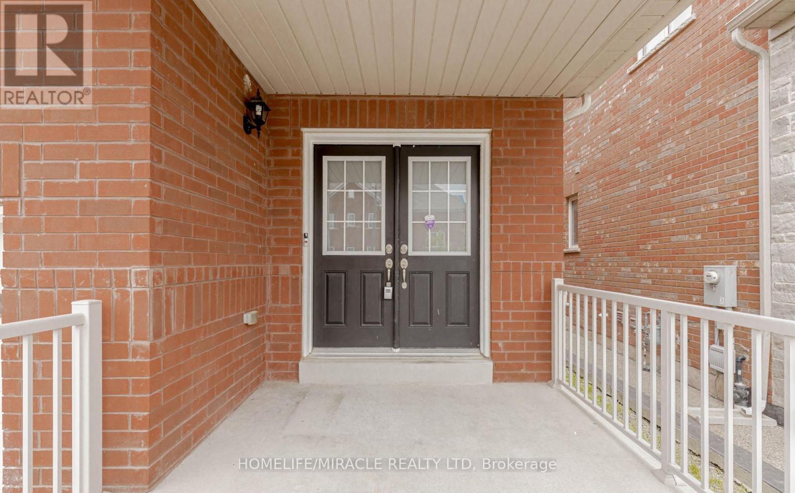 Property at 1015 JOB CRESCENT image 5