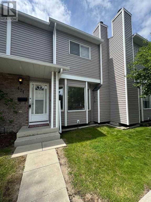 Property at 171 Riverglen Park SE image 4