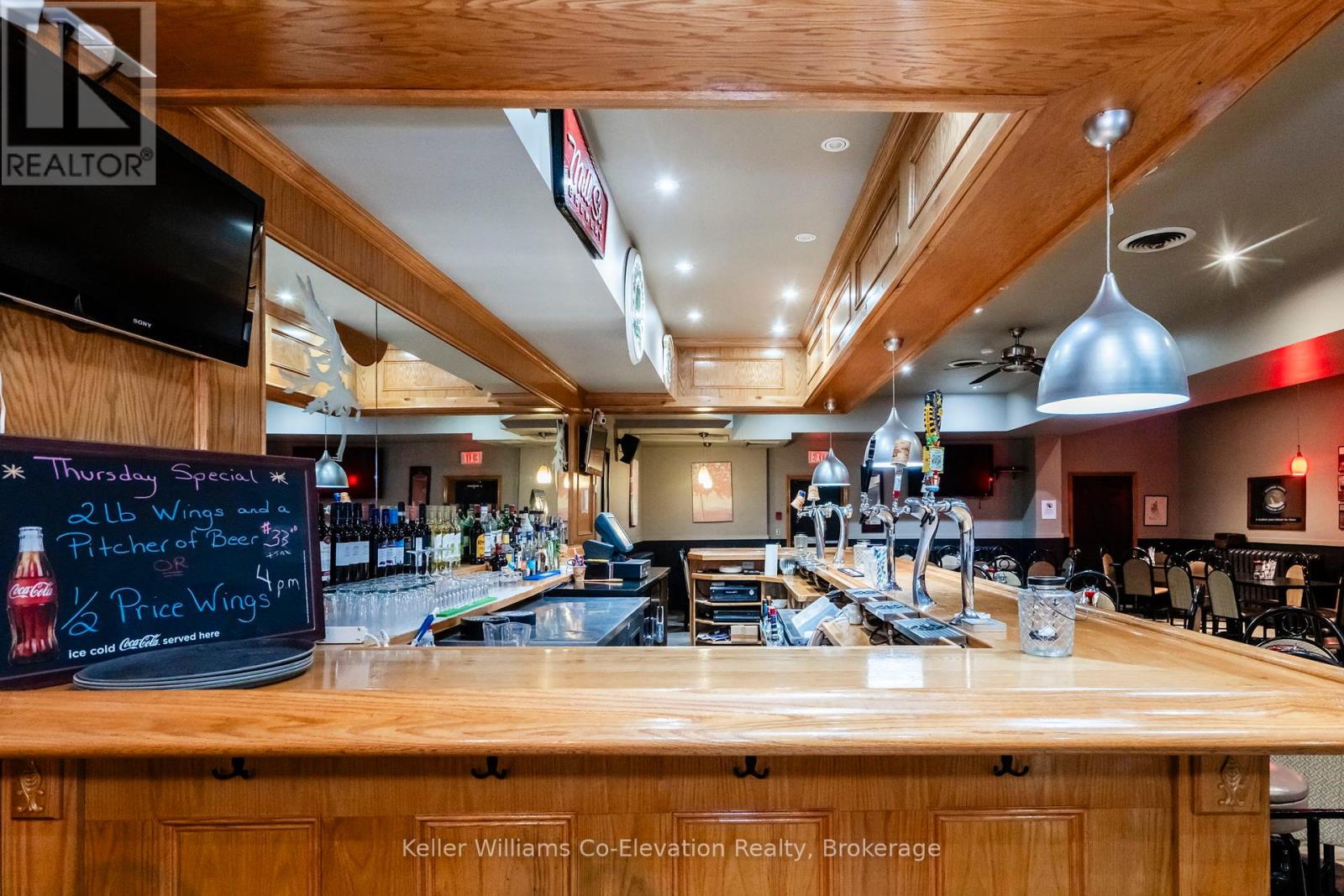 70 Main Street, Penetanguishene, Ontario  L9M 1T4 - Photo 11 - S12299919