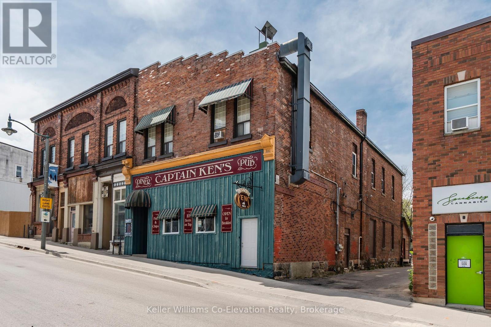 70 Main Street, Penetanguishene, Ontario  L9M 1T4 - Photo 2 - S12299919