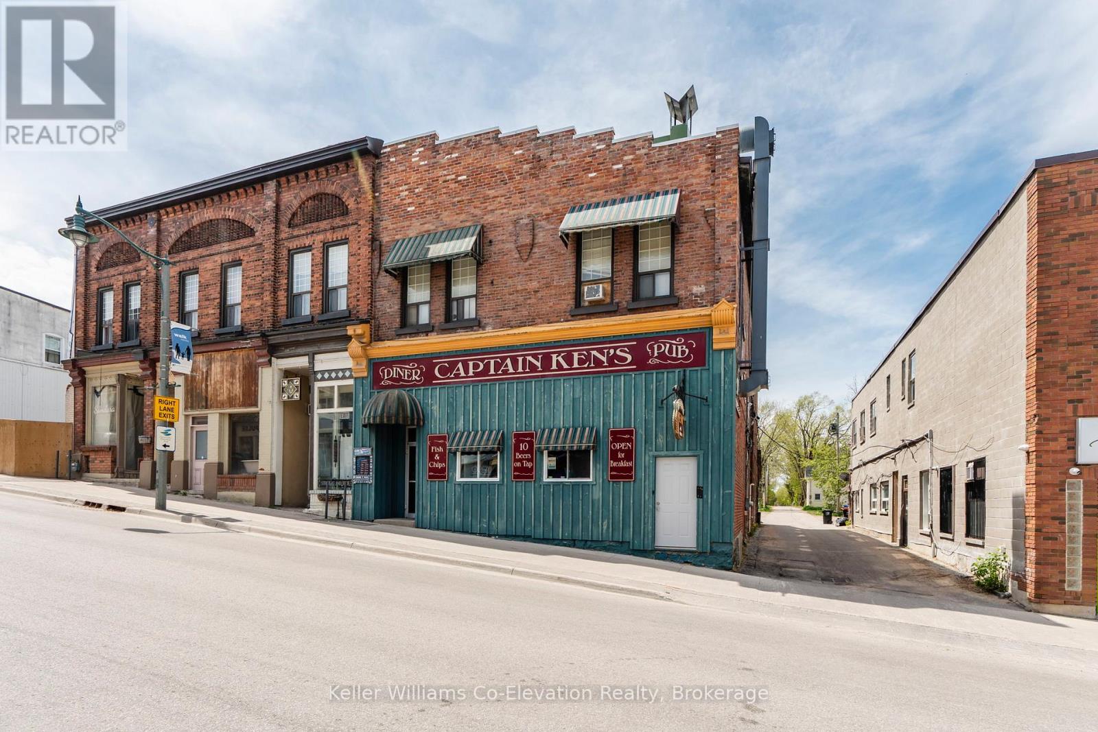 70 Main Street, Penetanguishene, Ontario  L9M 1T4 - Photo 3 - S12299919