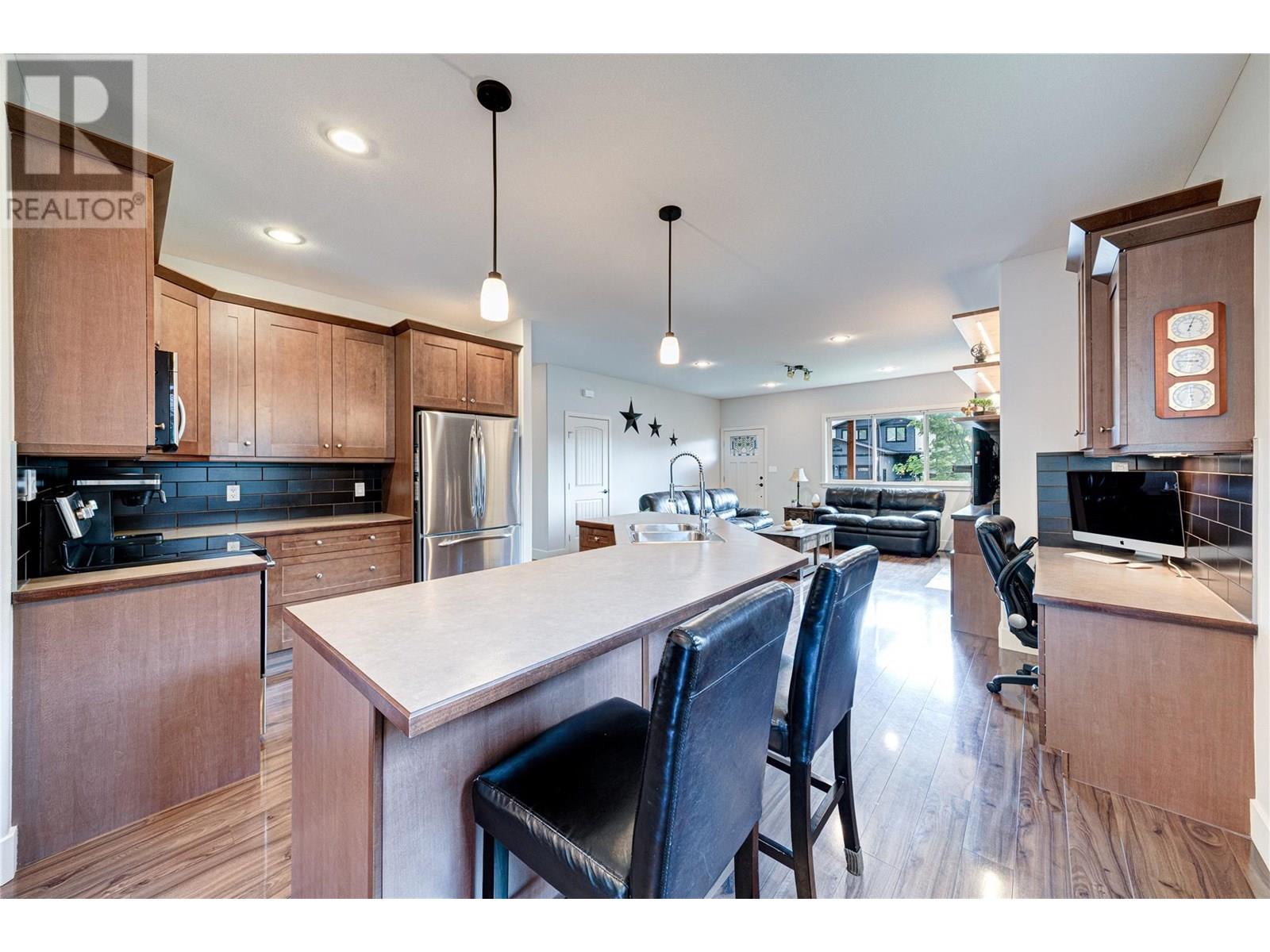 1327 Cherrywood Boulevard, Sparwood, British Columbia  V0B 2G2 - Photo 9 - 10355834