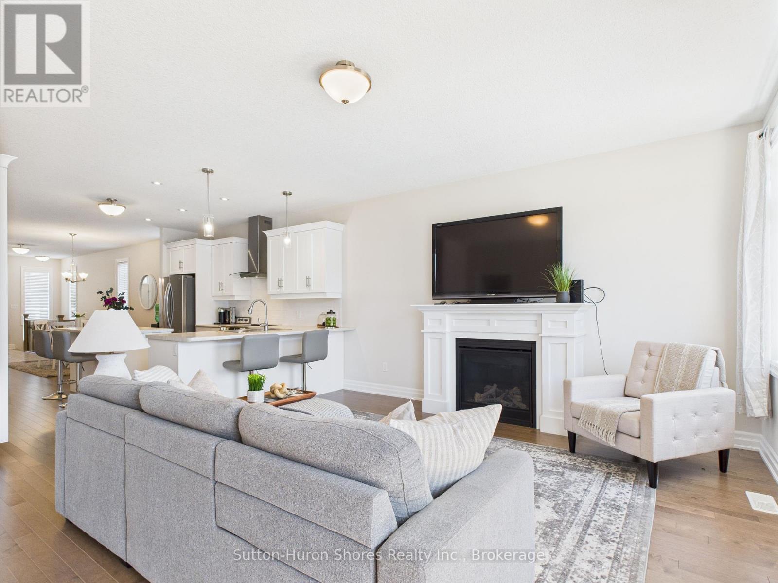 360 Mary Rose Avenue, Saugeen Shores, Ontario  N0H 2C3 - Photo 17 - X12299913