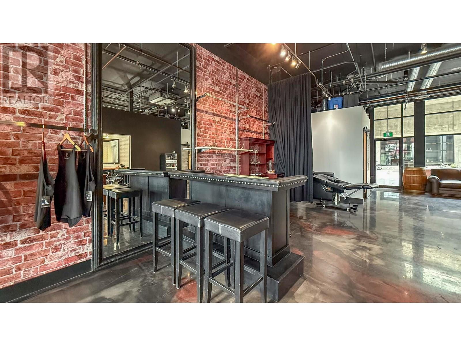 3030 Pandosy Street, Kelowna, British Columbia  V1Y 1W2 - Photo 6 - 10356562