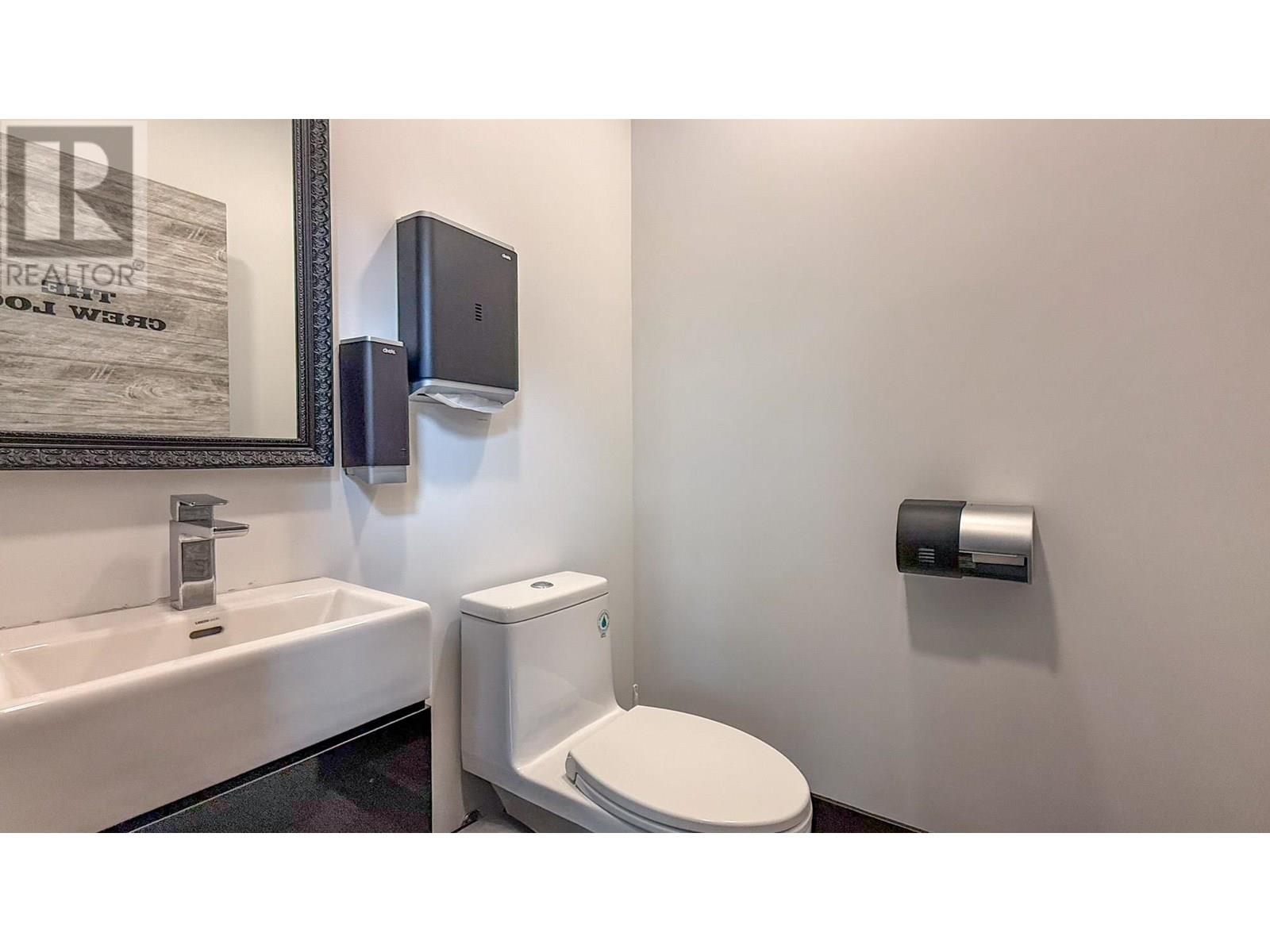 3030 Pandosy Street, Kelowna, British Columbia  V1Y 1W2 - Photo 11 - 10356562