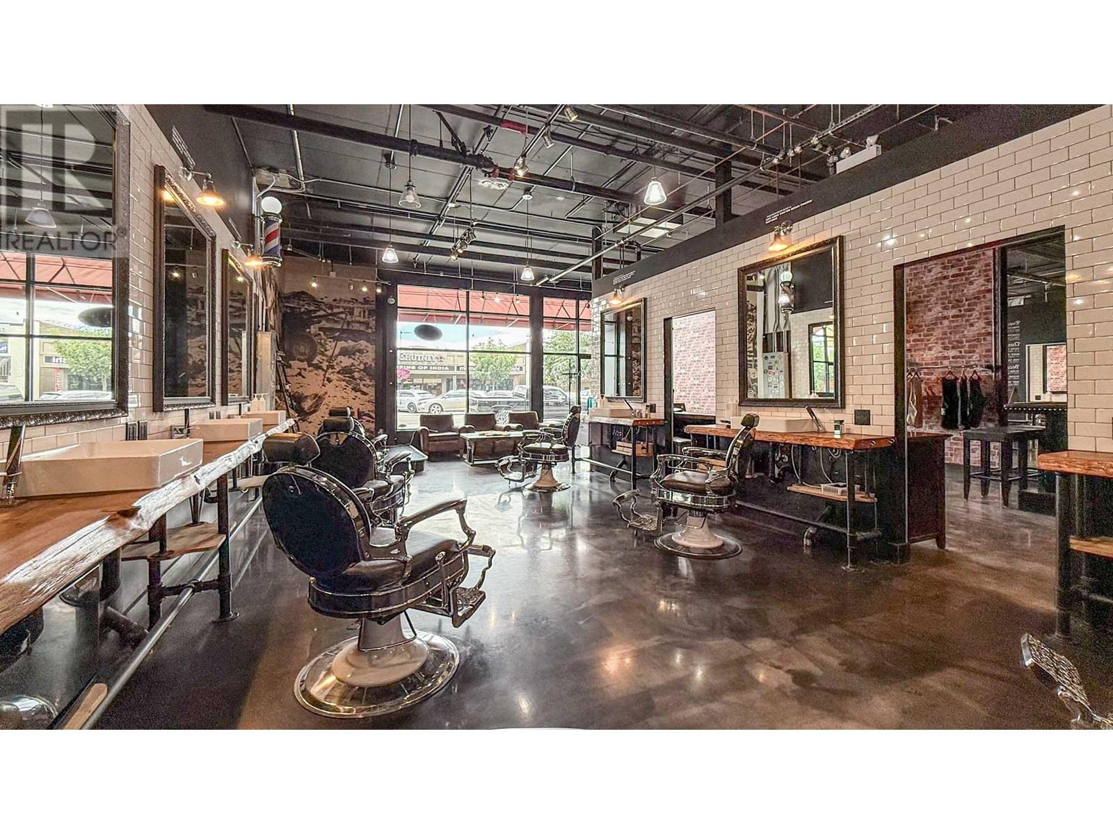 3030 Pandosy Street, Kelowna, British Columbia  V1Y 1W2 - Photo 24 - 10356562