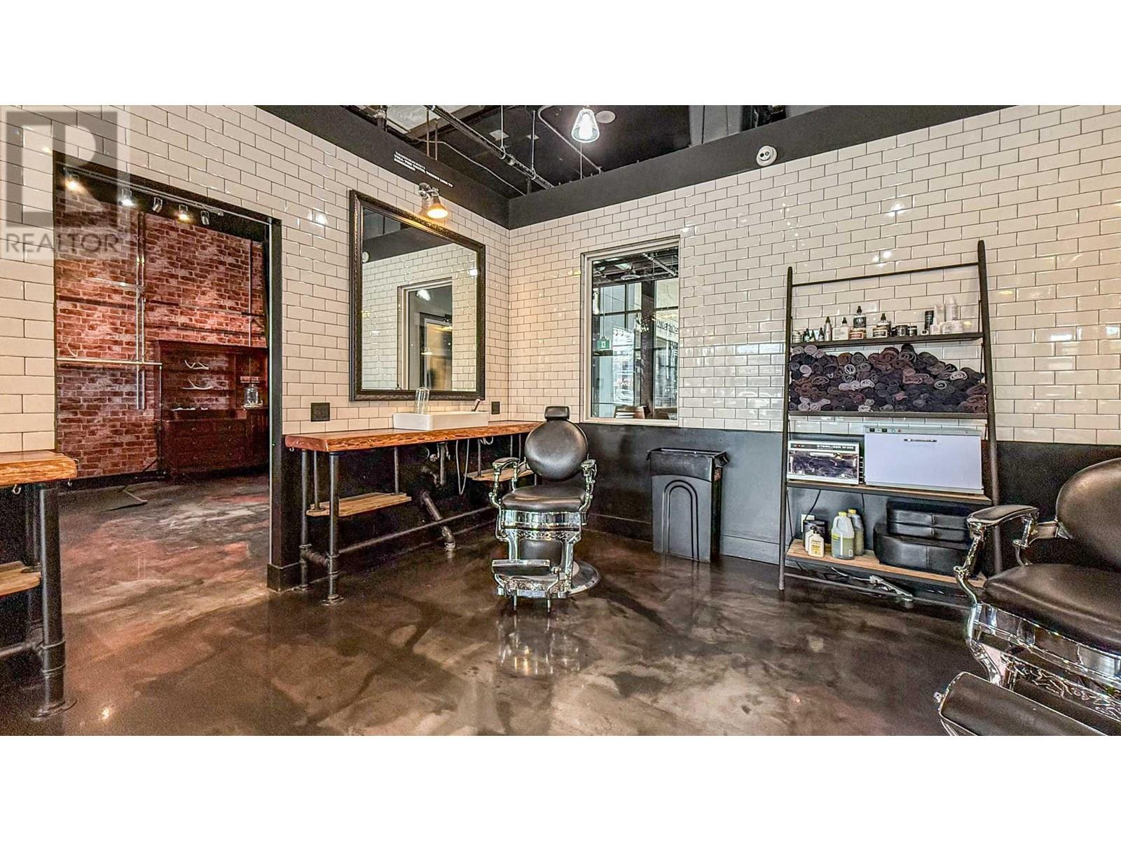 3030 Pandosy Street, Kelowna, British Columbia  V1Y 1W2 - Photo 23 - 10356562