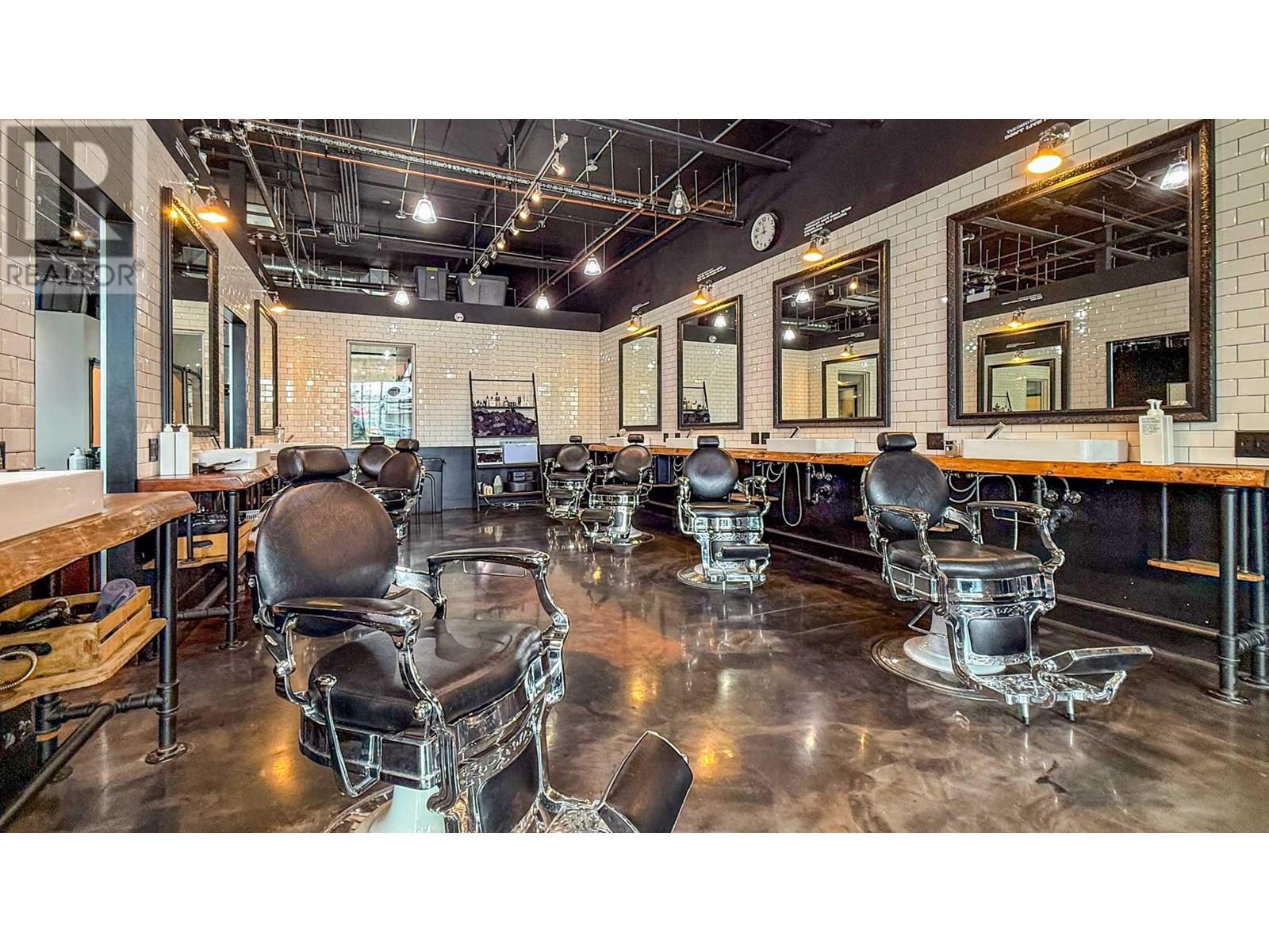 3030 Pandosy Street, Kelowna, British Columbia  V1Y 1W2 - Photo 16 - 10356562